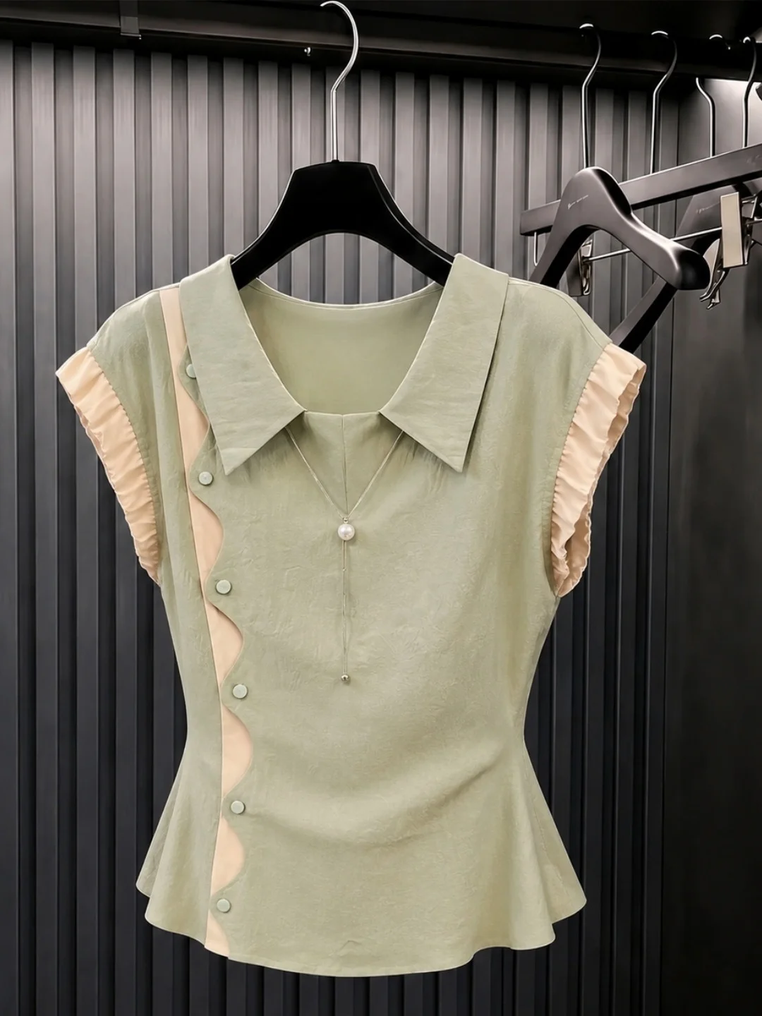 Summer Soft Lace Trim Shirt Women's Slim Fit Short Sleeve Floral Print Design Sensation Waist in Light Shirt Korean Style
Summer Soft Lace Trim Shirt Women's Slim Fit Short Sleeve Floral Print Design Sensation Waist in Light Shirt Korean Style