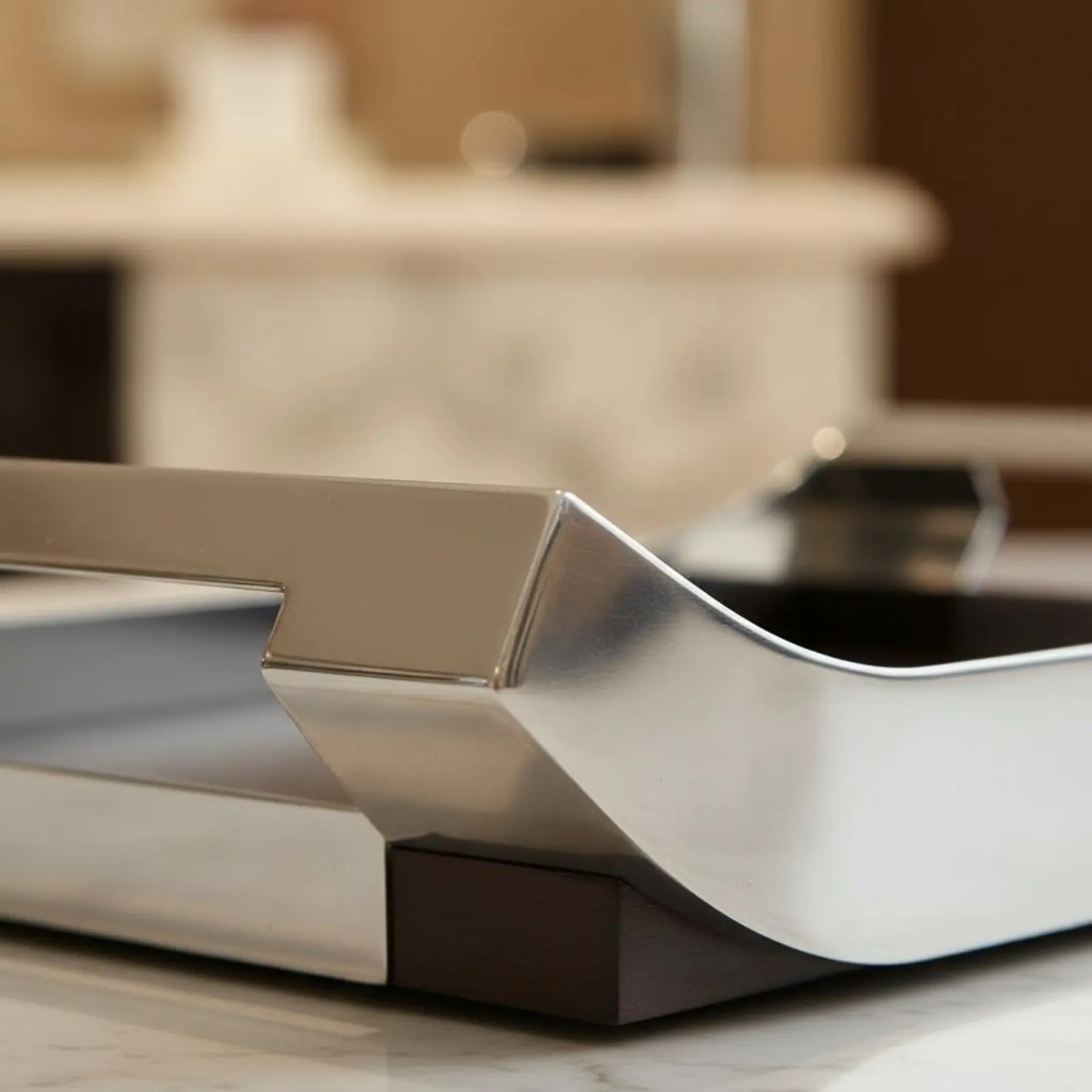 Crescent Tray Display Piece Metal Wooden Tray Tableware Mixed Material Design Modern Design for Sales Office, Showroom, Tabletop
Crescent Tray Display Piece Metal Wooden Tray Tableware Mixed Material Design Modern Design for Sales Office, Showroom, Tabletop