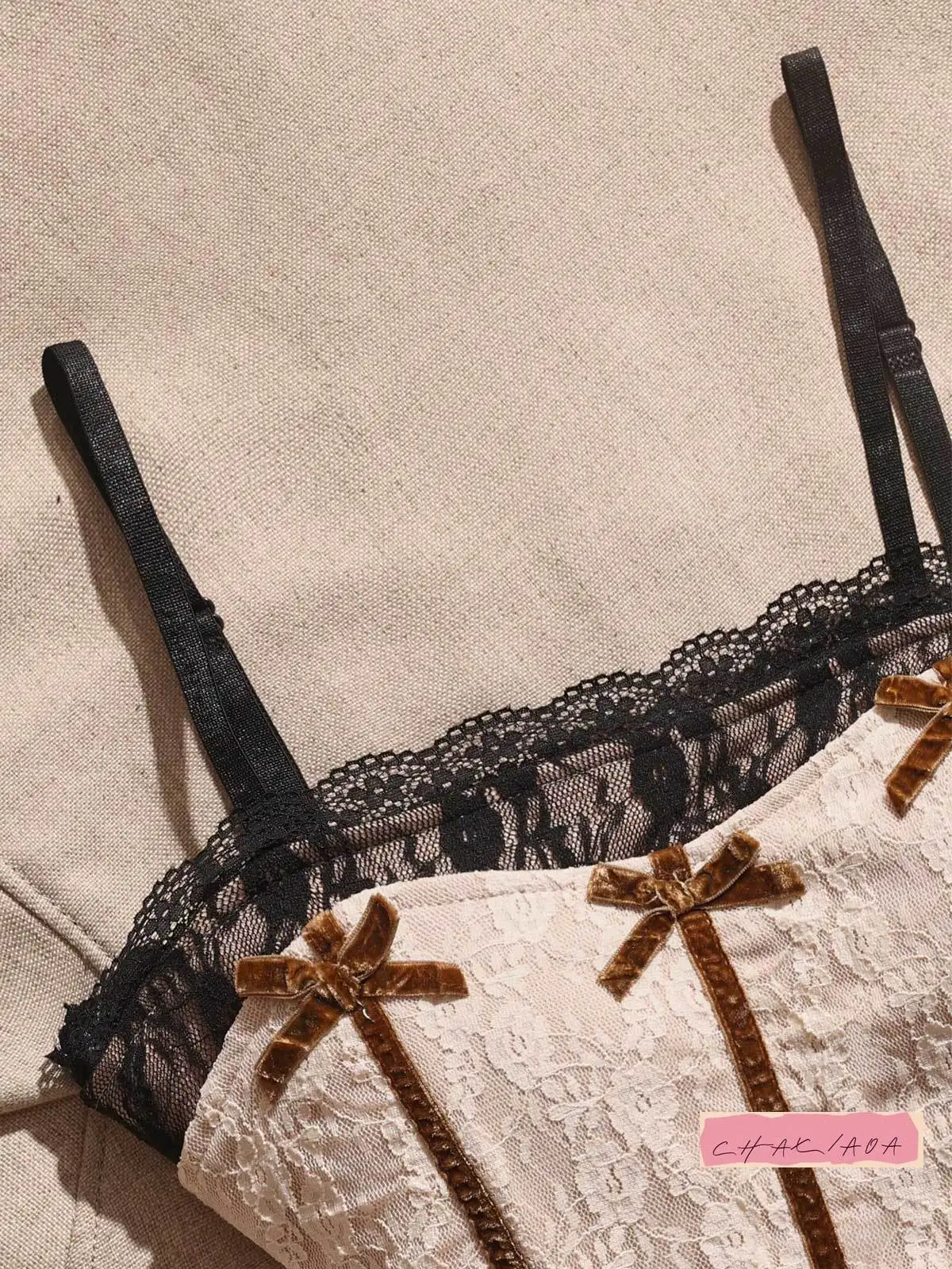 Нишевый дизайн Sense Короткий красивый топ Pure Style Chic Spice Girl Кружевной маленький жилет на подтяжках Женская одежда внутри и снаружи
Нишевый дизайн Sense Короткий красивый топ Pure Style Chic Spice Girl Кружевной маленький жилет на подтяжках Женская одежда внутри и снаружи