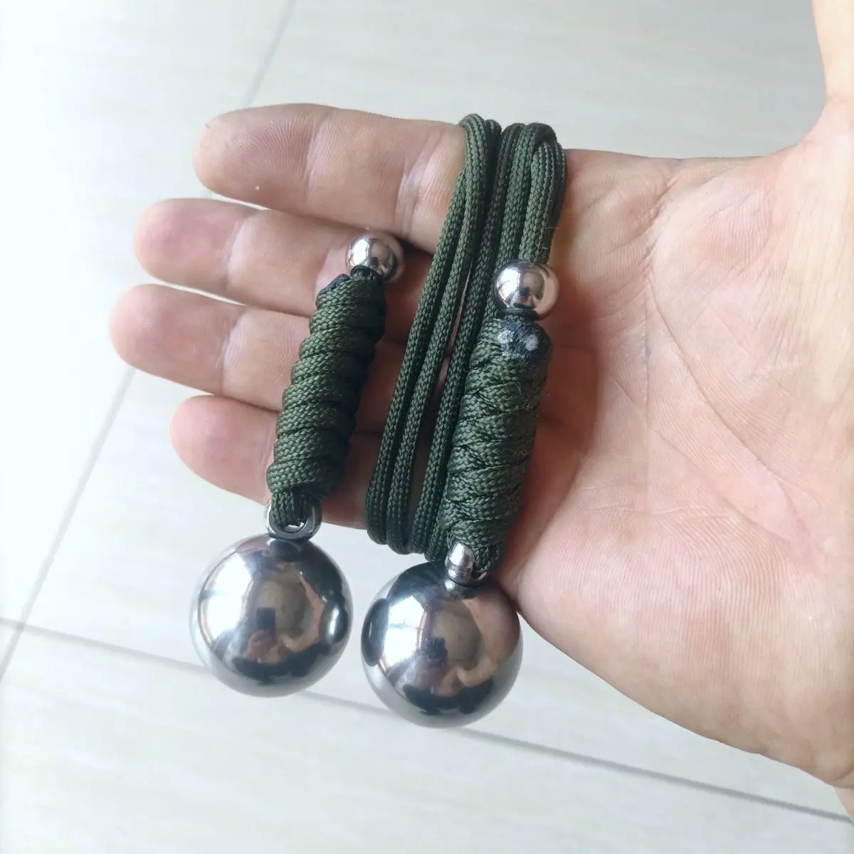 Outdoor Portable EDC Creative Stainless Steel Umbrella Rope Ball Pendant Camping Car Emergency Window Breaking Tool
Outdoor Portable EDC Creative Stainless Steel Umbrella Rope Ball Pendant Camping Car Emergency Window Breaking Tool