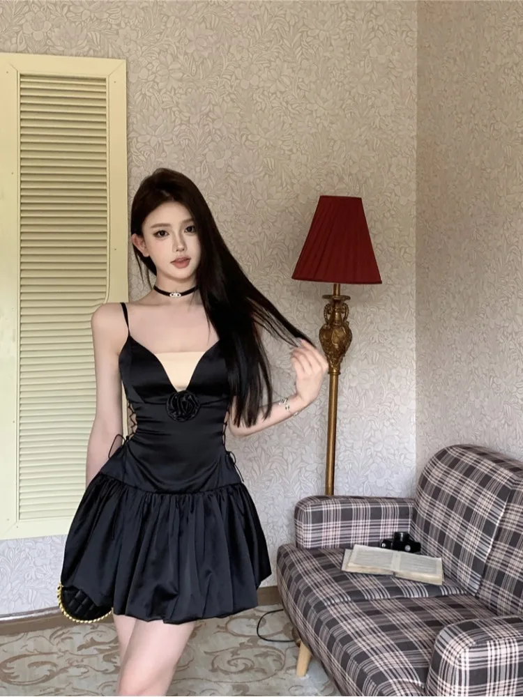 Pure Desire Spicy Girl Design Hollow out Color Block Strap Dress Women's Summer New Slimming Waist A-Line Short Skirt
Pure Desire Spicy Girl Design Hollow out Color Block Strap Dress Women's Summer New Slimming Waist A-Line Short Skirt