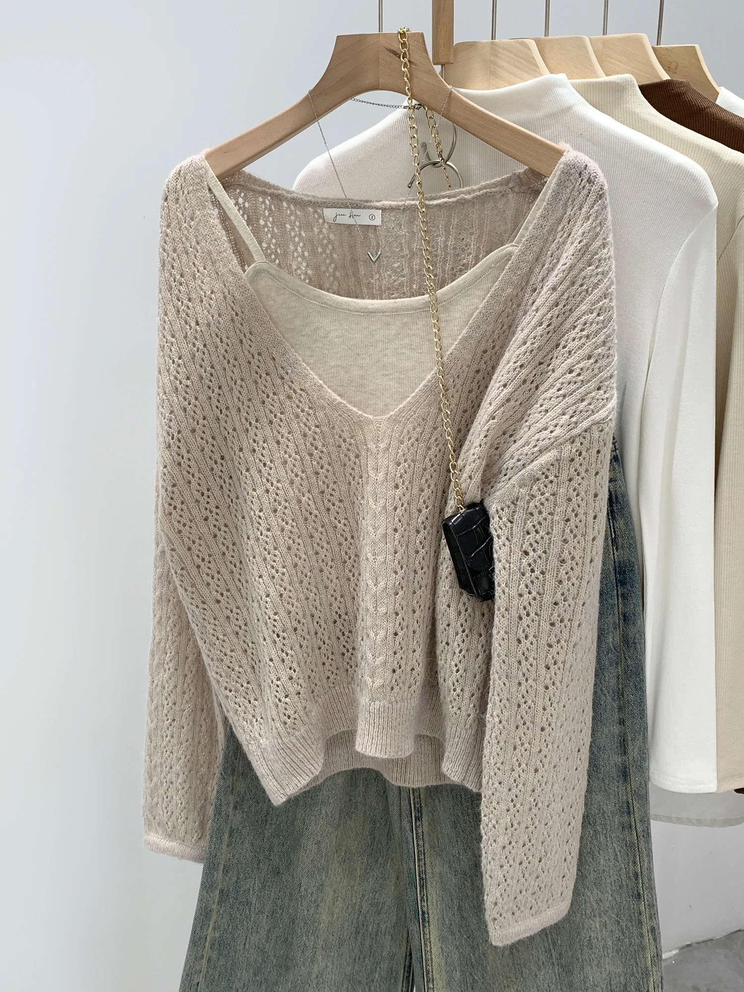 Elegant Hollow out Knitted Camisole And Outerwear Set Women's Autumn Winter Fashion Top Quality Inner Wear Nylon Blend Long S...
Elegant Hollow out Knitted Camisole And Outerwear Set Women's Autumn Winter Fashion Top Quality Inner Wear Nylon Blend Long S...