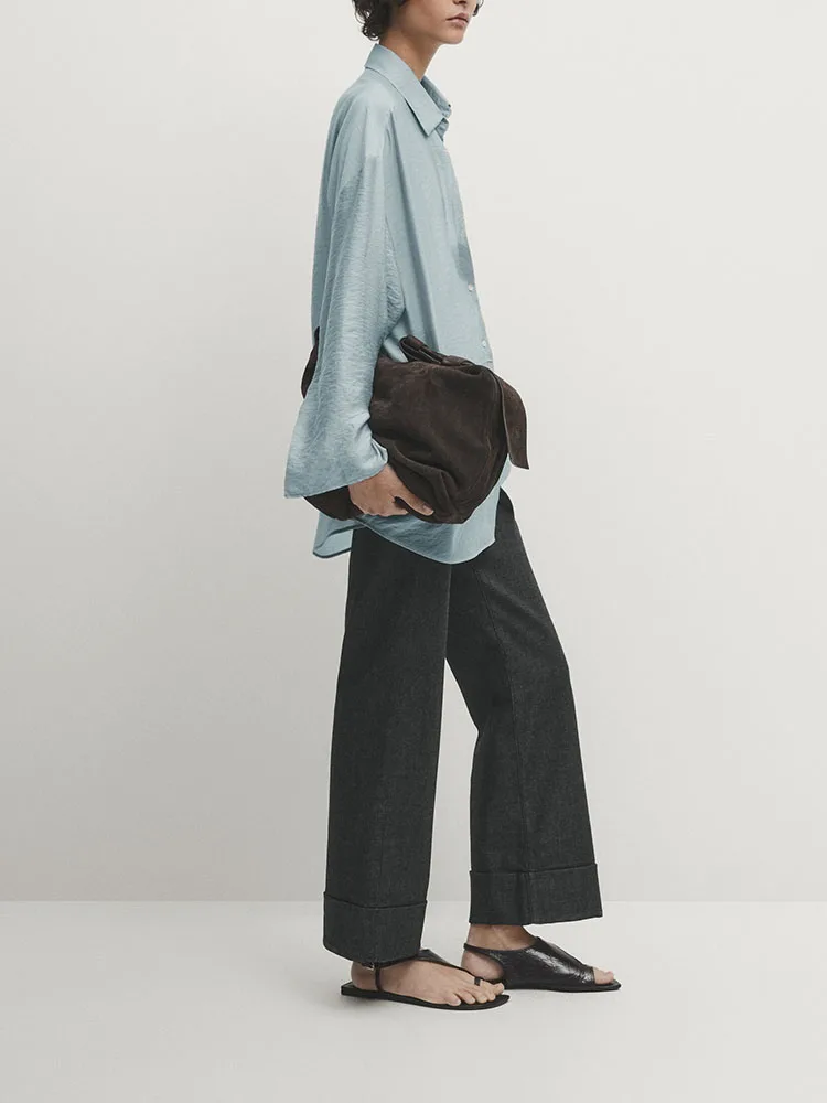 New Autumn Women's irt Ele Commute Long Sve Turn-down Collar Drifting Sle Premium Quali Faionable Ladies Blouse
New Autumn Women's irt Ele Commute Long Sve Turn-down Collar Drifting Sle Premium Quali Faionable Ladies Blouse