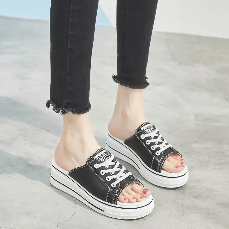 Women's Summer Casual Thick Bottom Sporty Slippers Fashionable Streetwear Flat Heel T-Strap Injection Mould PU Leather
Women's Summer Casual Thick Bottom Sporty Slippers Fashionable Streetwear Flat Heel T-Strap Injection Mould PU Leather