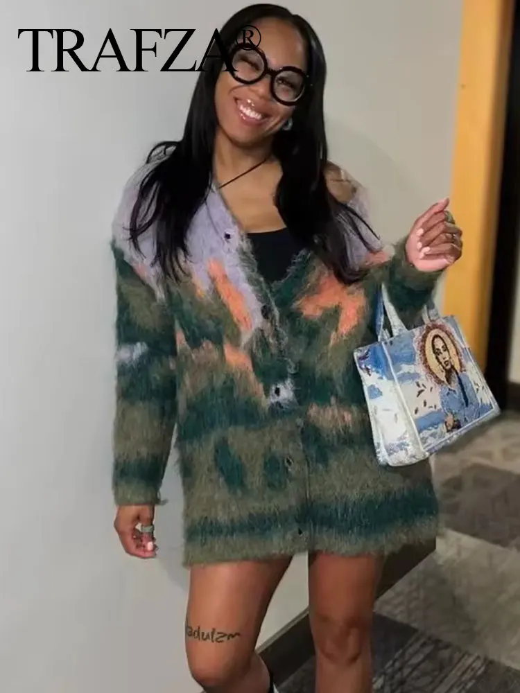 TRAFZA Vintage Woman Print Cardigan Knitted V-neck Long Sleeves Single Breasted Sweater Coat 2025 Autumn Casual Women's Outwear 
TRAFZA Vintage Woman Print Cardigan Knitted V-neck Long Sleeves Single Breasted Sweater Coat 2025 Autumn Casual Women's Outwear