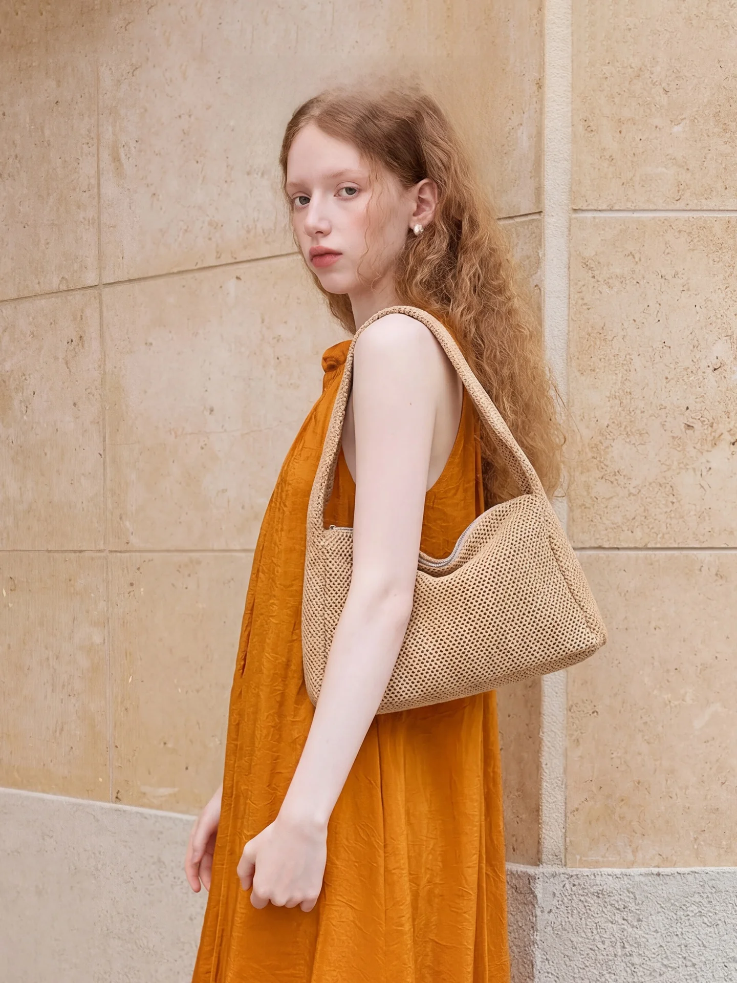Orange Girl Simple Hollow out Net Big Capacity Straw Woven Beach Tote Bag Casual Style Single Shoulder Handbag for Women
Orange Girl Simple Hollow out Net Big Capacity Straw Woven Beach Tote Bag Casual Style Single Shoulder Handbag for Women
