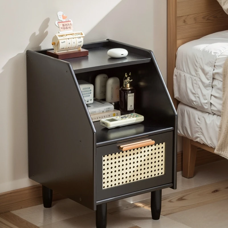 Stable Medieval solid wood bedside table Simple modern bedside bedroom Mini new Chinese log Small storage locker
Stable Medieval solid wood bedside table Simple modern bedside bedroom Mini new Chinese log Small storage locker