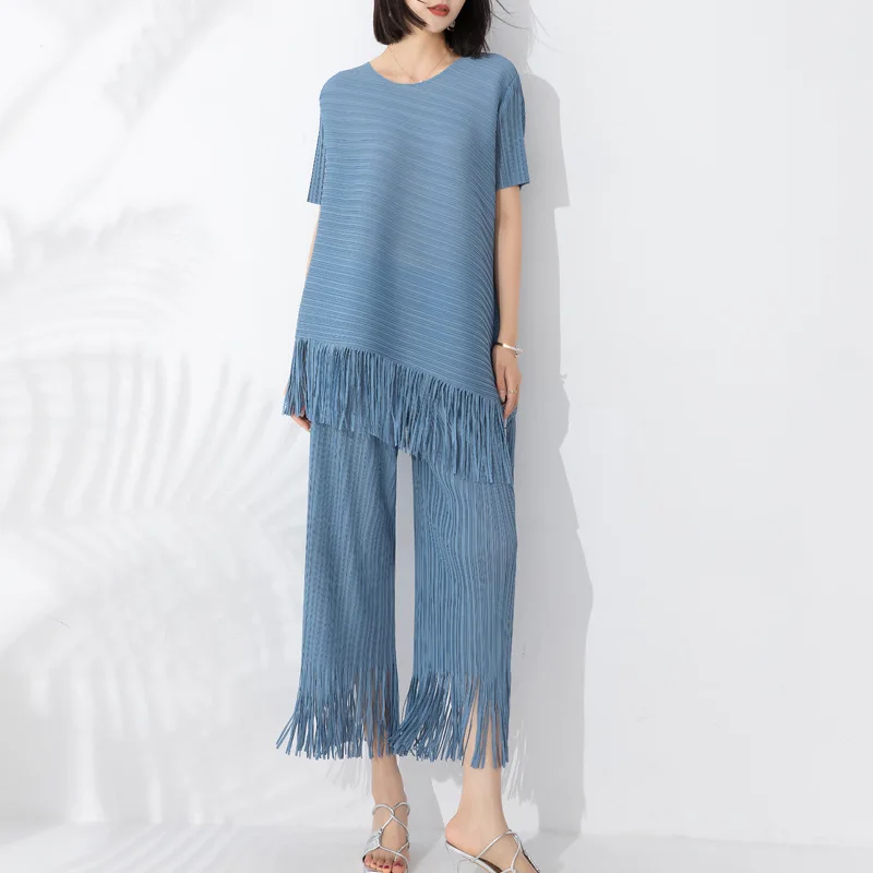 Fashion Miyake Pleated Temperament Lady Suit Women Round Neck Top+High Waist Drooping Tassel Wide-Leg Pants Two Piece Sets
Fashion Miyake Pleated Temperament Lady Suit Women Round Neck Top+High Waist Drooping Tassel Wide-Leg Pants Two Piece Sets