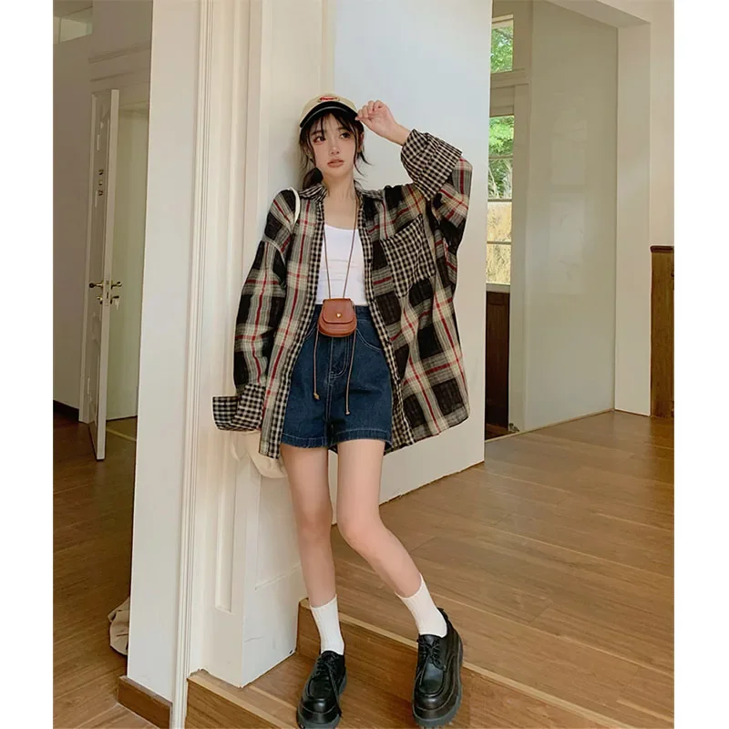 Women Clothing Vintage Plaid Shirts Spring Autumn Loose Chic Y2k Casual Blouse Street Fashion Pockets Tops
Women Clothing Vintage Plaid Shirts Spring Autumn Loose Chic Y2k Casual Blouse Street Fashion Pockets Tops