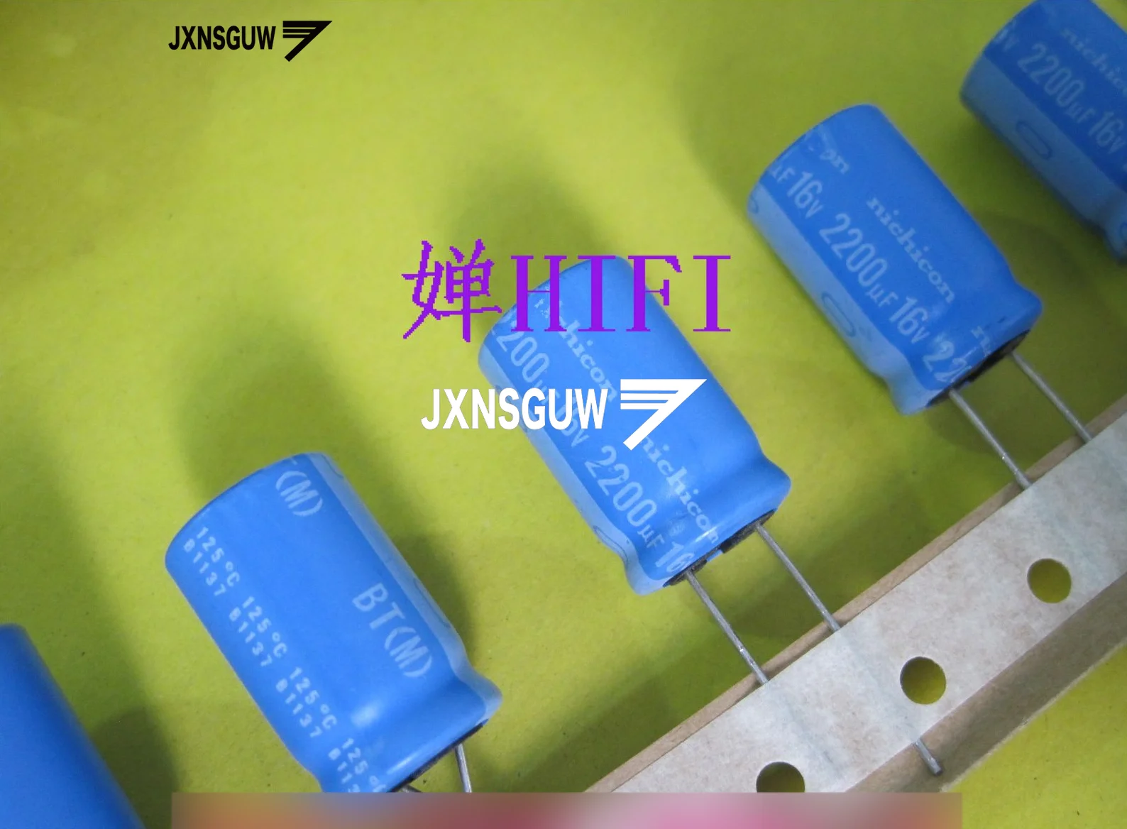 10PCS/lot original NICHICON BT 16V2200UF 16X25MM 2200UF 16V Aluminum electrolytic capacitor 125c free shipping
10PCS/lot original NICHICON BT 16V2200UF 16X25MM 2200UF 16V Aluminum electrolytic capacitor 125c free shipping