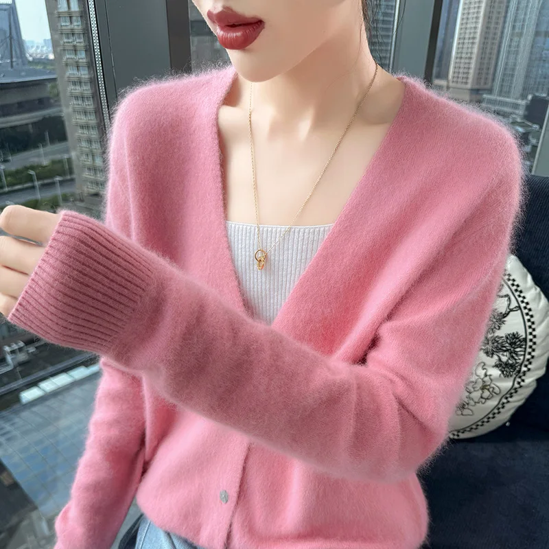 Кашемировый свитер из чистой норки, осень-зима, новый женский кардиган, свободный, модный, шикарный, с v-образным вырезом, высококачественная вязаная куртка, сплошной цвет
Кашемировый свитер из чистой норки, осень-зима, новый женский кардиган, свободный, модный, шикарный, с v-образным вырезом, высококачественная вязаная куртка, сплошной цвет