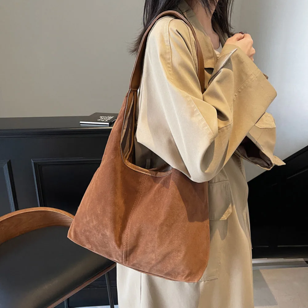 Women's Tote Bag Autumn Winter Suede Solid Color Large Capacity Single Shoulder Bags Fashion Versatile Commute Buckle Packs
Women's Tote Bag Autumn Winter Suede Solid Color Large Capacity Single Shoulder Bags Fashion Versatile Commute Buckle Packs
