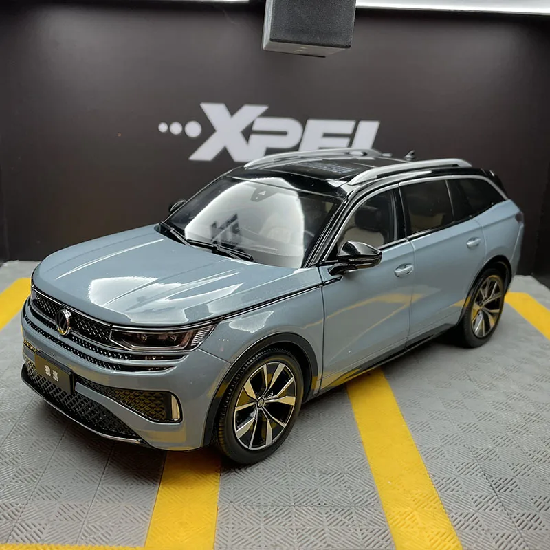 1:18 2023, VW Tavendor SUV, модель автомобиля из сплава, литье под давлением, металлические автомобили, модель автомобиля, коллекция моделирования, детские игрушки, подарочное украшение
1:18 2023, VW Tavendor SUV, модель автомобиля из сплава, литье под давлением, металлические автомобили, модель автомобиля, коллекция моделирования, детские игрушки, подарочное украшение