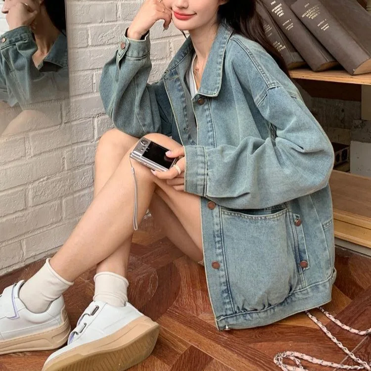 New Spring Women Denim Jacket Korean Long Sleeve Loose Jeans Coat Woman Bf Unisex Wild Big Pockets Buttons Outerwear
New Spring Women Denim Jacket Korean Long Sleeve Loose Jeans Coat Woman Bf Unisex Wild Big Pockets Buttons Outerwear
