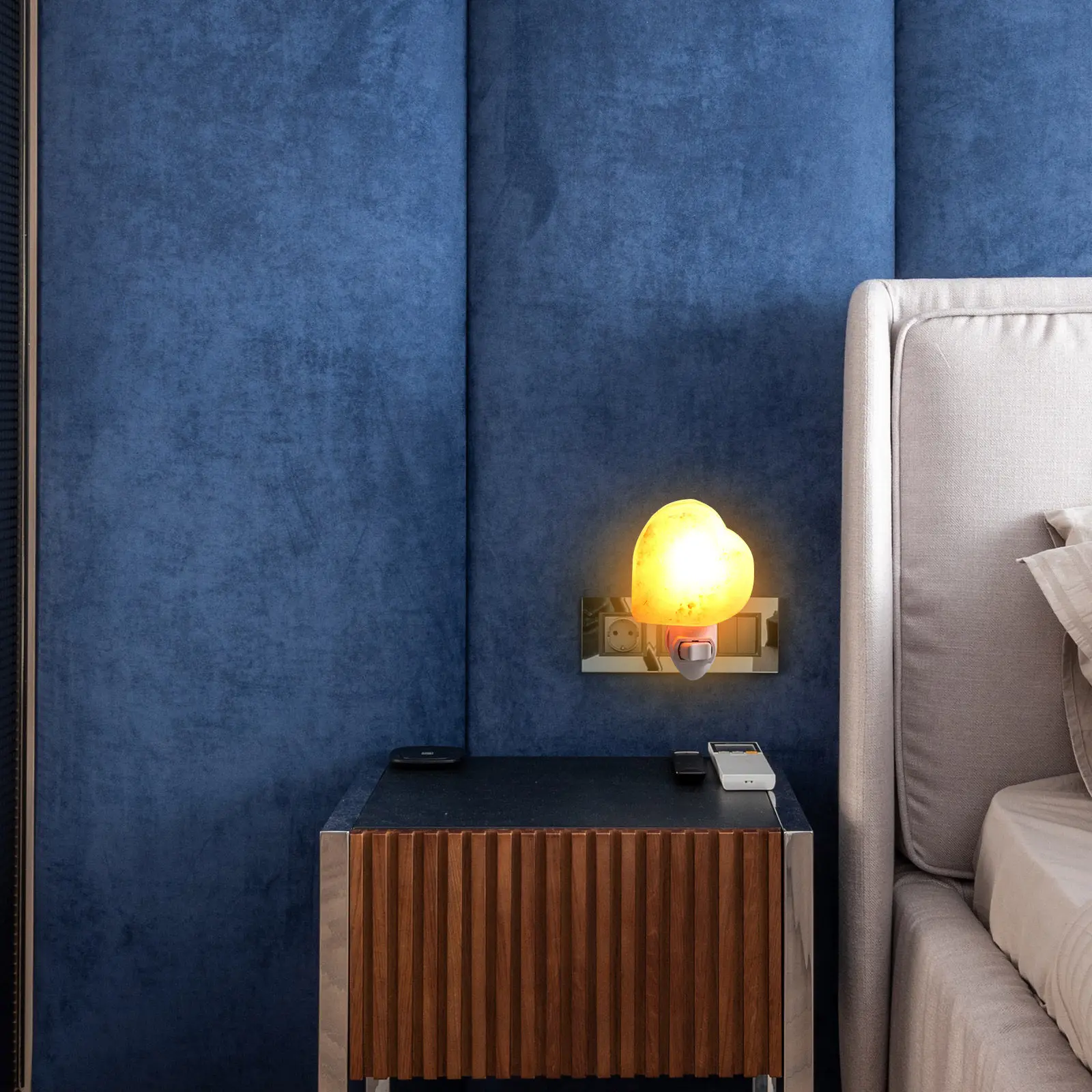 Crystal Night -shaped Small LED Atmosphere Decorative Himalayan Bedroom Living Room
Crystal Night -shaped Small LED Atmosphere Decorative Himalayan Bedroom Living Room