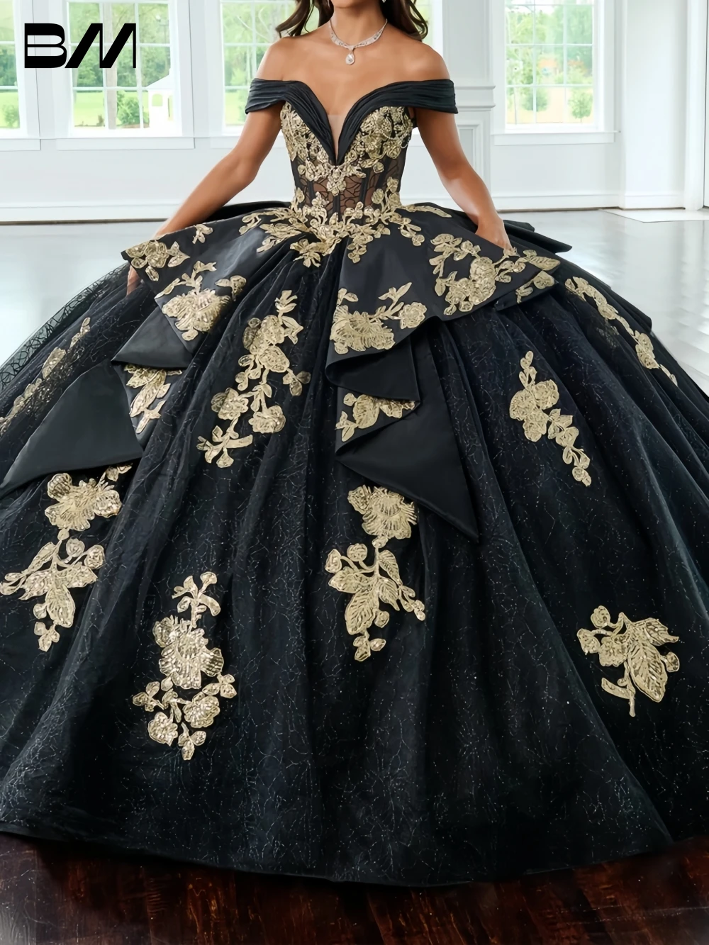 Black Shiny Quinceanera Dress for Women with Gold Floral Appliques Corset Waist Support Luxury Sweet 15 Dresses Customized
Black Shiny Quinceanera Dress for Women with Gold Floral Appliques Corset Waist Support Luxury Sweet 15 Dresses Customized