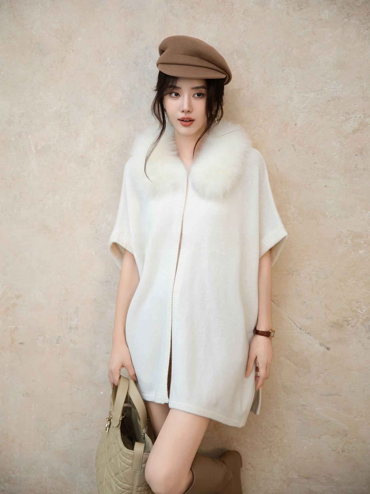 Touchin Haute Detachable White Fur Women's Woolen Coat Elegant Midi Length Loose Fit Short Sleeve V-Neck Pure Color
Touchin Haute Detachable White Fur Women's Woolen Coat Elegant Midi Length Loose Fit Short Sleeve V-Neck Pure Color