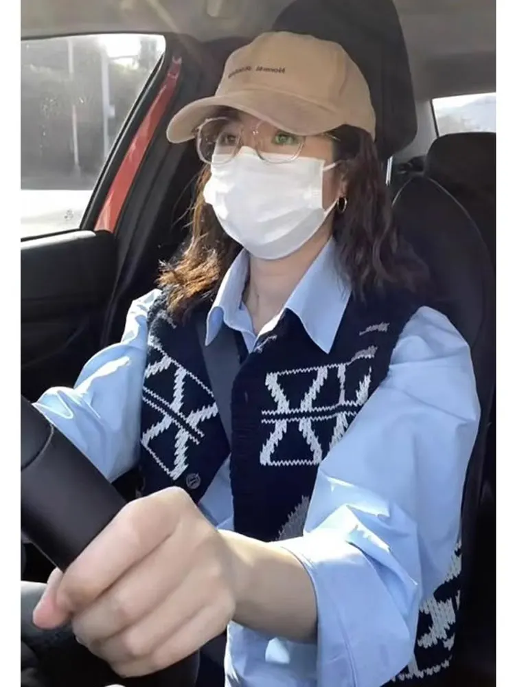 Early Autumn Women's Knitted Sweater Vest Small Fraance Sle Outerwear Retro Japanese Sle Top Coat round Ne Single Button
Early Autumn Women's Knitted Sweater Vest Small Fraance Sle Outerwear Retro Japanese Sle Top Coat round Ne Single Button