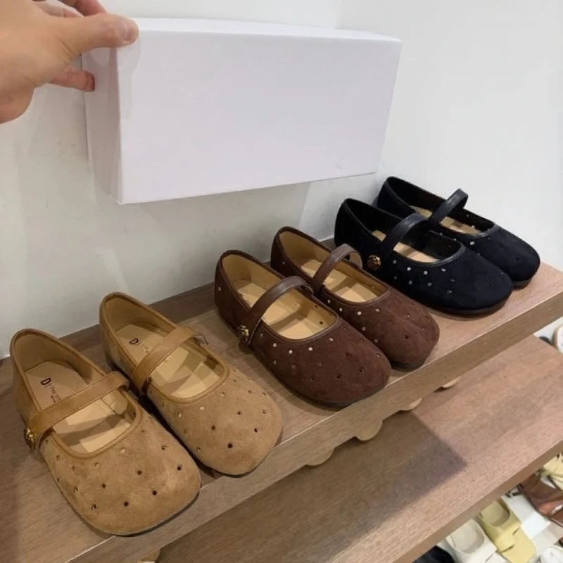 Outdoor Shallow Ladies Flat Shoes Fashion Hollow Women Mary Jane Shoes Novelty Round Toe Solid Color Breathable Casual Shoe New
Outdoor Shallow Ladies Flat Shoes Fashion Hollow Women Mary Jane Shoes Novelty Round Toe Solid Color Breathable Casual Shoe New