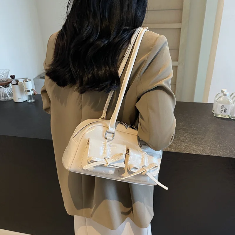 Fashion Design Fine Shoulder Bags For Women Black White Silver Simple Pu Handbags Party Tote Bags Trendy Bow Ladies Shoulder Bag
Fashion Design Fine Shoulder Bags For Women Black White Silver Simple Pu Handbags Party Tote Bags Trendy Bow Ladies Shoulder Bag