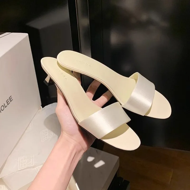 Shoes Low Genuine Leather Slippers Women Summer Heeled Mules Slides High Rubber PU Shearling Pumps Fur Rome Fabric Hoof Shoes Ge
Shoes Low Genuine Leather Slippers Women Summer Heeled Mules Slides High Rubber PU Shearling Pumps Fur Rome Fabric Hoof Shoes Ge