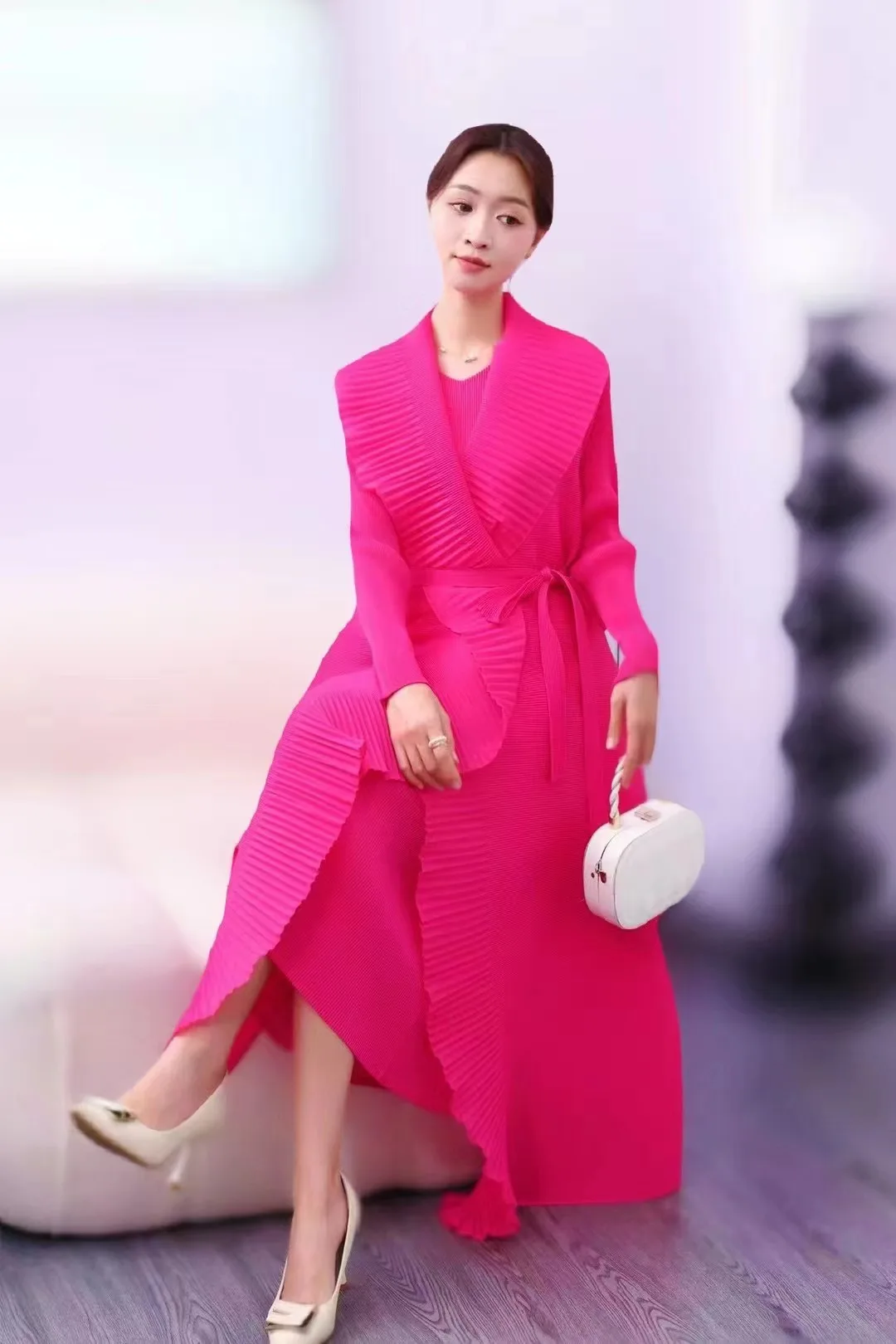 Miyake Pleated Slim Fit Lace Cardigan Drawstring Pleated Jacket Solid Color Fashionable Sleeveless Vest 2024 New Dress Set 2567
Miyake Pleated Slim Fit Lace Cardigan Drawstring Pleated Jacket Solid Color Fashionable Sleeveless Vest 2024 New Dress Set 2567