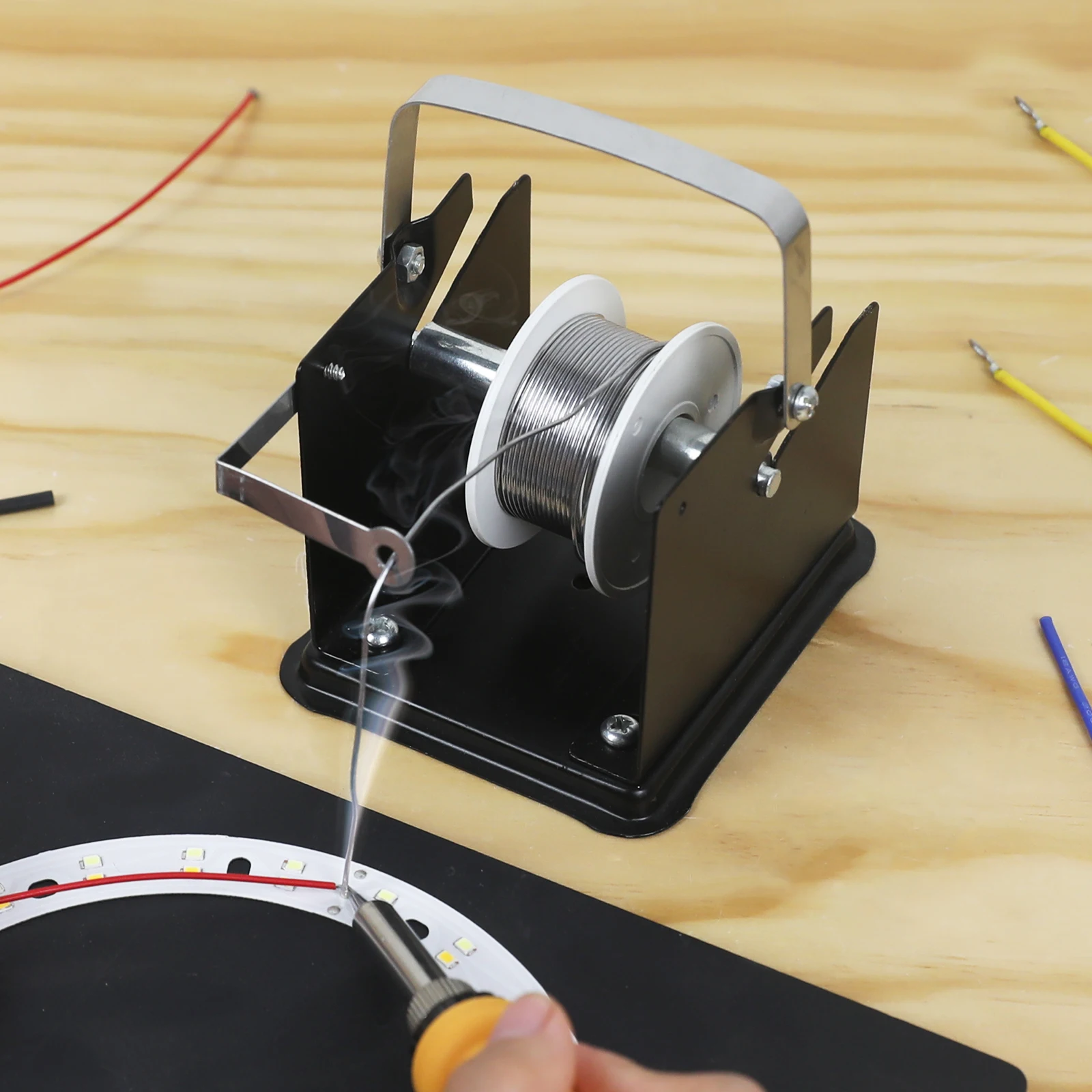 Solder Wire Stand Welding Wire Adjustable Roll Holder Solder Dispenser Reel Soldering Iron Holder Welding Tool
Solder Wire Stand Welding Wire Adjustable Roll Holder Solder Dispenser Reel Soldering Iron Holder Welding Tool