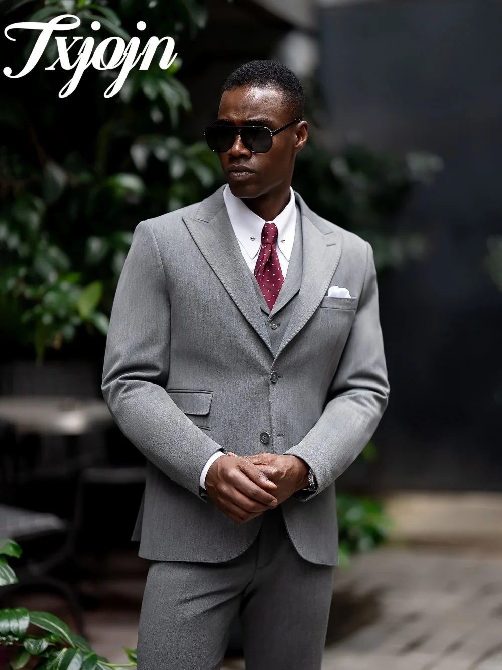 Fashion Gray Men Suit Set 3pcs 2025 Elegant Single-Breasted Men Suit For Best Man Performance Suit Trajes For Hombre
Fashion Gray Men Suit Set 3pcs 2025 Elegant Single-Breasted Men Suit For Best Man Performance Suit Trajes For Hombre