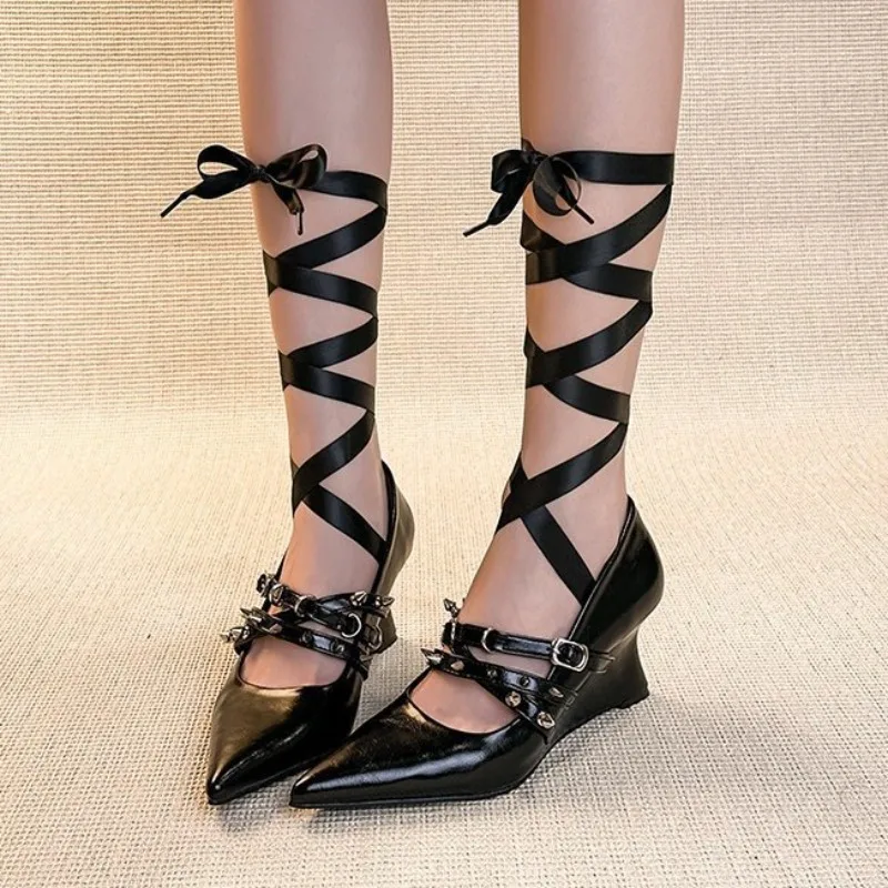 Punk Style Women's Mary Jane Shoes Fashion Rivet High Heels for Woman Retro French Casual Shoes Designer Shoes Zapatos De Mujer
Punk Style Women's Mary Jane Shoes Fashion Rivet High Heels for Woman Retro French Casual Shoes Designer Shoes Zapatos De Mujer