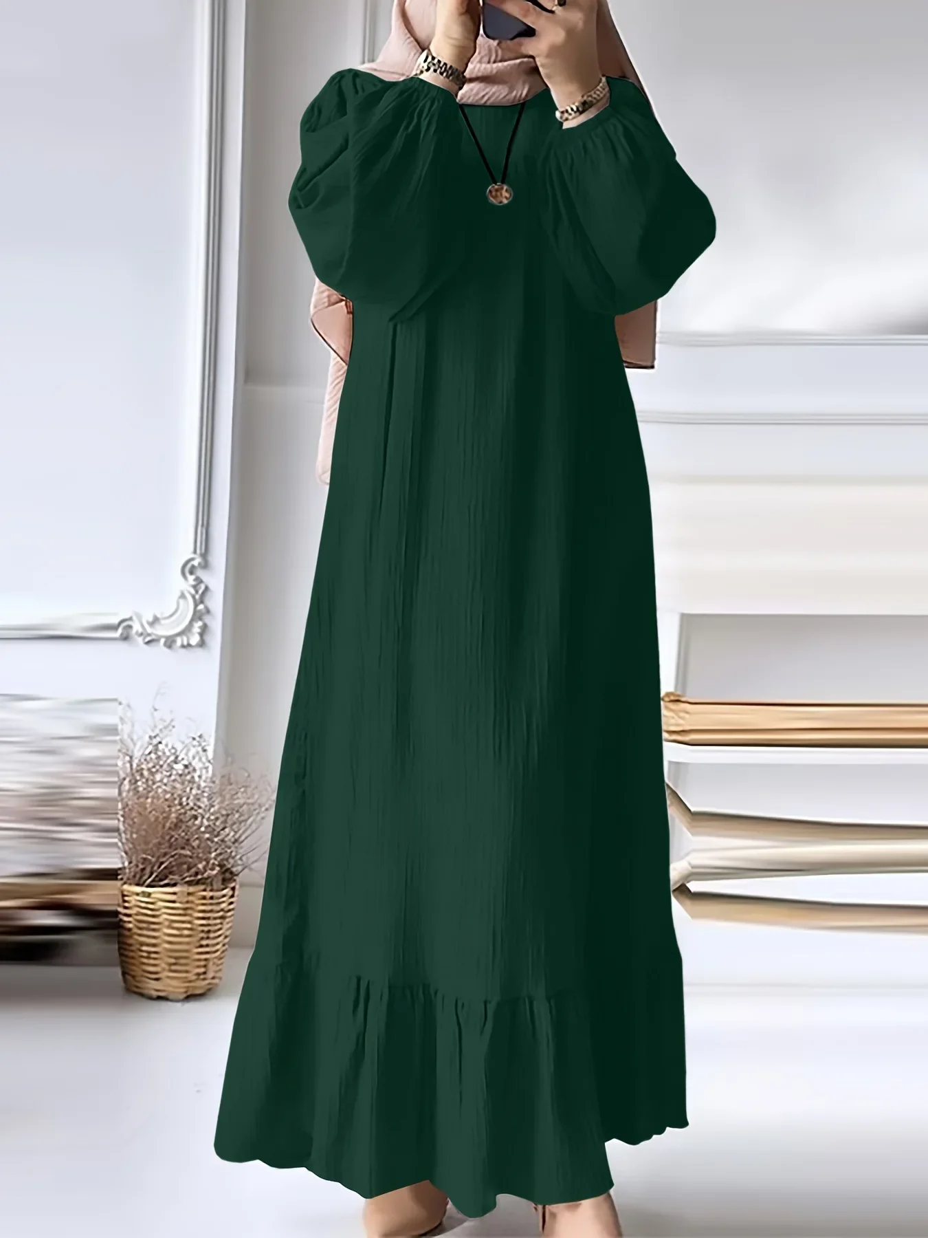 Women Vintage Solid Ruffles Hem Sundress Robe Femme Turkey Vestido Kaftan Fashion O Neck Long Sleeve Dress
Women Vintage Solid Ruffles Hem Sundress Robe Femme Turkey Vestido Kaftan Fashion O Neck Long Sleeve Dress