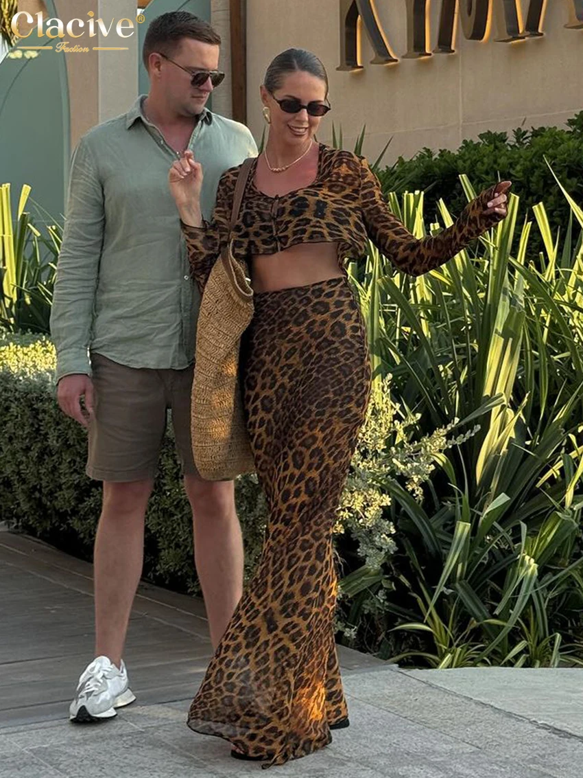 Clacive Fashion Loose Leopard Print 2 Piece Set Women 2025 Sexy Long Sleeve Crop Top With High Waist Maxi Skirt Set Female
Clacive Fashion Loose Leopard Print 2 Piece Set Women 2025 Sexy Long Sleeve Crop Top With High Waist Maxi Skirt Set Female