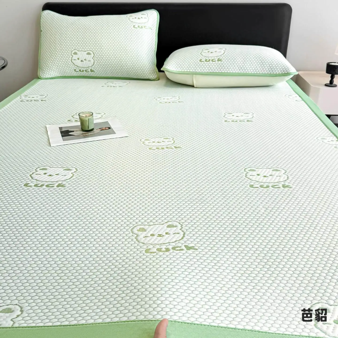 Machine Washable Summer Bean Ice Silk Bedding Cover Soft Maternity Class a Home Use Envelope Style Double Layered Anti Slip
Machine Washable Summer Bean Ice Silk Bedding Cover Soft Maternity Class a Home Use Envelope Style Double Layered Anti Slip