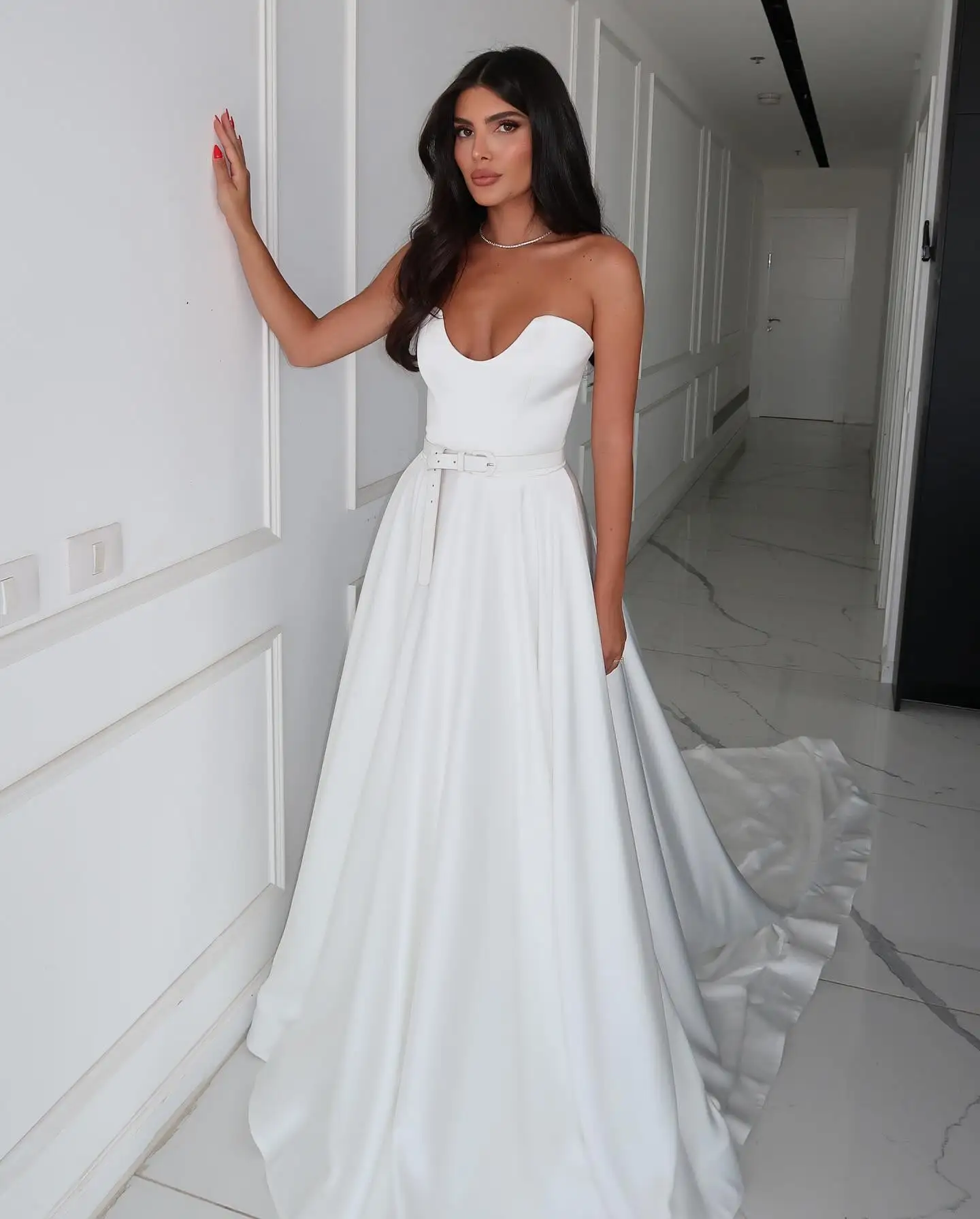 Customized Temperament Sweetheart Belt Evening Dresses Elegant Chapel Train Satin Pleats Vestido De Festa Vestido De N
Customized Temperament Sweetheart Belt Evening Dresses Elegant Chapel Train Satin Pleats Vestido De Festa Vestido De N