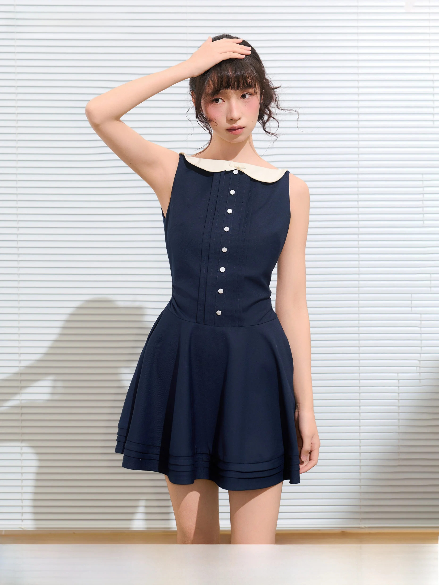 Umoumo Summer Vintage School Style One-Shoulder Waist-Cinching Doll Collar A-Line Vest Dress Slimming Outdoor Wear for Teens
Umoumo Summer Vintage School Style One-Shoulder Waist-Cinching Doll Collar A-Line Vest Dress Slimming Outdoor Wear for Teens