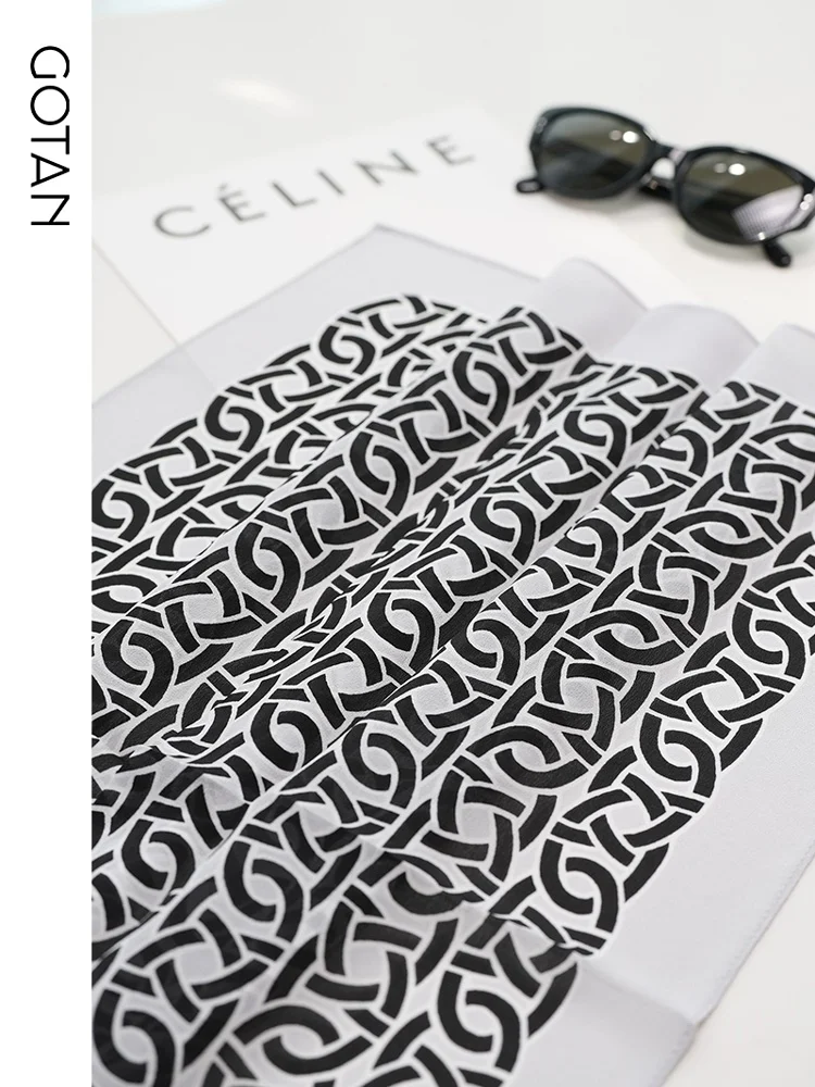 GOTAN Spring Summer New Style Silk Double Gauze Scarf Grey Pig Nose Office Commute Vintage 65cm Shawl Fashion Accessory
GOTAN Spring Summer New Style Silk Double Gauze Scarf Grey Pig Nose Office Commute Vintage 65cm Shawl Fashion Accessory