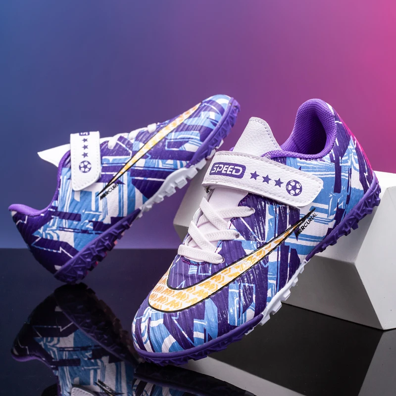 Kids Football Shoes Green Blue Soccer Sneakers for Children Non-slip Grass Boys Football Soccer Shoes 2302
Kids Football Shoes Green Blue Soccer Sneakers for Children Non-slip Grass Boys Football Soccer Shoes 2302