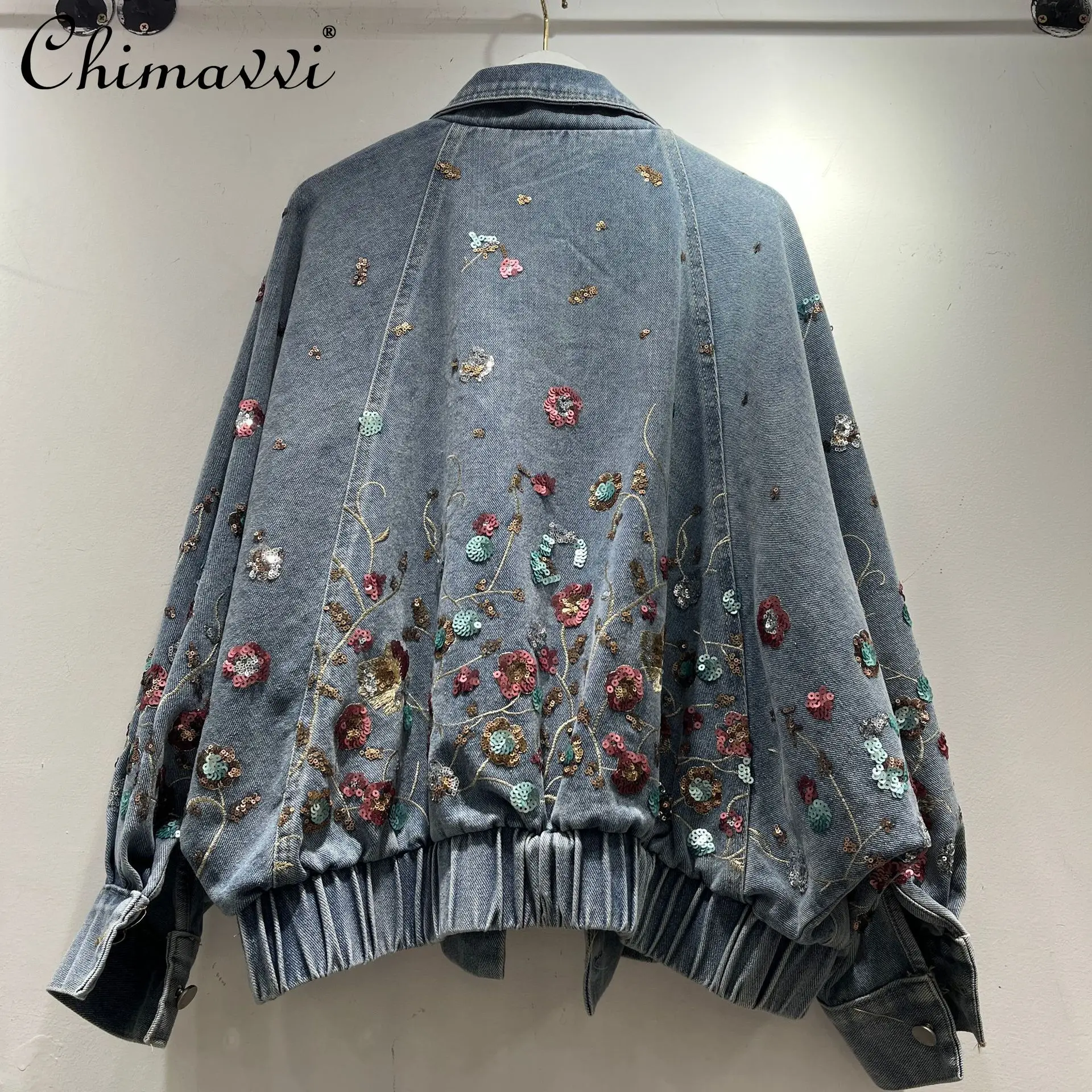 2026 Spring Autumn New Retro Heavy Colorful Floral Embroidered Denim Jacket Fashionable Loose Fit Cropped Sequin Coat Tops
2026 Spring Autumn New Retro Heavy Colorful Floral Embroidered Denim Jacket Fashionable Loose Fit Cropped Sequin Coat Tops