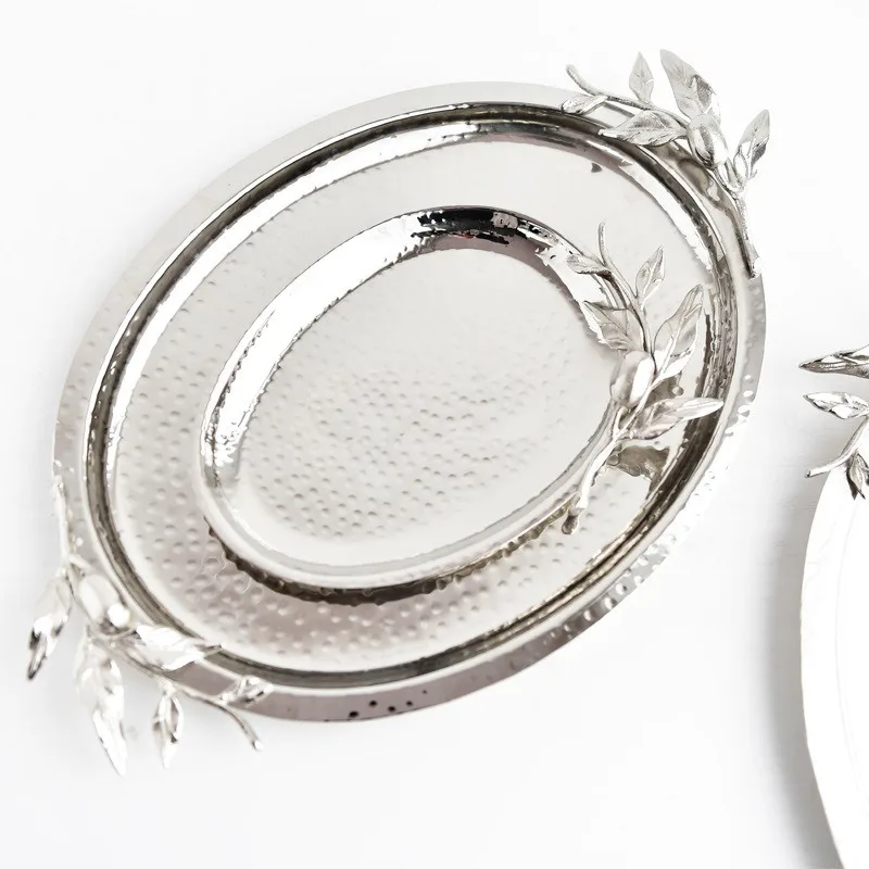 Elegant Gold and Silver Brass Leaf Decorative Oval Tray for Modern Luxury Interior Display and Storage
Elegant Gold and Silver Brass Leaf Decorative Oval Tray for Modern Luxury Interior Display and Storage