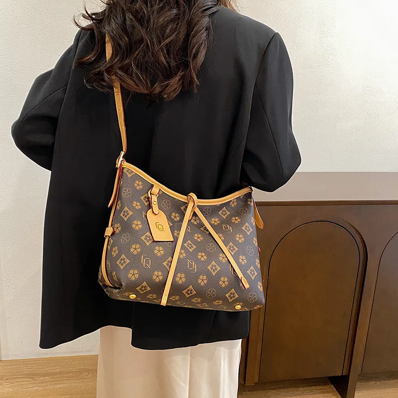 Premium Quality Women's Handbag 2025 Luxury Designer Messenger Bag Textured Leather Large Capacity Crossbody Purse Ladies Totes
Premium Quality Women's Handbag 2025 Luxury Designer Messenger Bag Textured Leather Large Capacity Crossbody Purse Ladies Totes