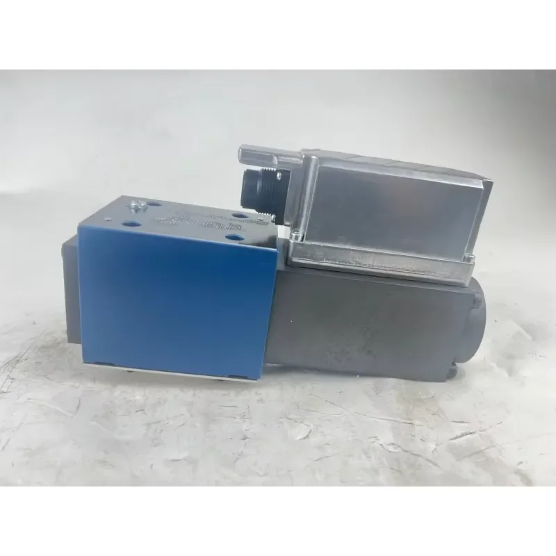 Hydraulic Valve 4WRZE25W8-325-7X/6EG24N9ETK31/F1D3M 2FRM16-3X/160L Solenoid Proportional Valve 4WRPEH 6C3B24L-3X/M/24A1
Hydraulic Valve 4WRZE25W8-325-7X/6EG24N9ETK31/F1D3M 2FRM16-3X/160L Solenoid Proportional Valve 4WRPEH 6C3B24L-3X/M/24A1