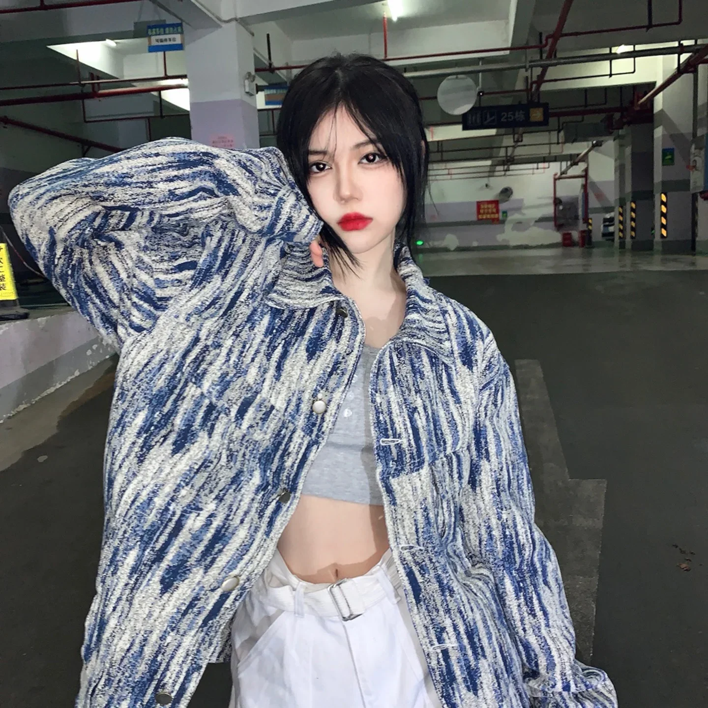 Tie Dye Denim Jackets for Women Autumn New Loose All-match Gradient Single Breasted Pocket Contrasting Colors Design Streetwear
Tie Dye Denim Jackets for Women Autumn New Loose All-match Gradient Single Breasted Pocket Contrasting Colors Design Streetwear
