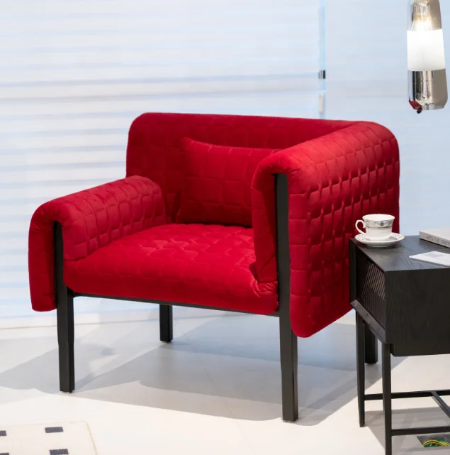 A Italian Milan Nordic High-end Designer Simple Modern Solid Wood And Fabric Art Chair Living Room Accent Chair
A Italian Milan Nordic High-end Designer Simple Modern Solid Wood And Fabric Art Chair Living Room Accent Chair