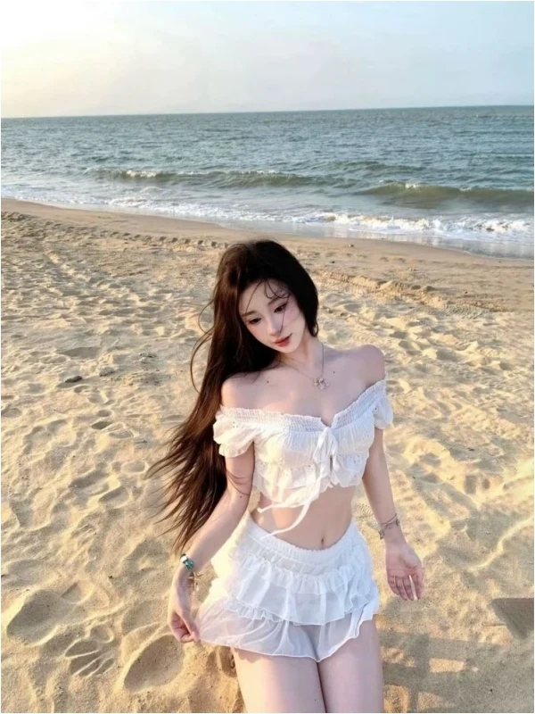 Pure Desire Sweet Spicy Girl Vacation Style Travel Sexy One Shoulder Short Top with Cake Skirt White Two Piece Set Women
Pure Desire Sweet Spicy Girl Vacation Style Travel Sexy One Shoulder Short Top with Cake Skirt White Two Piece Set Women