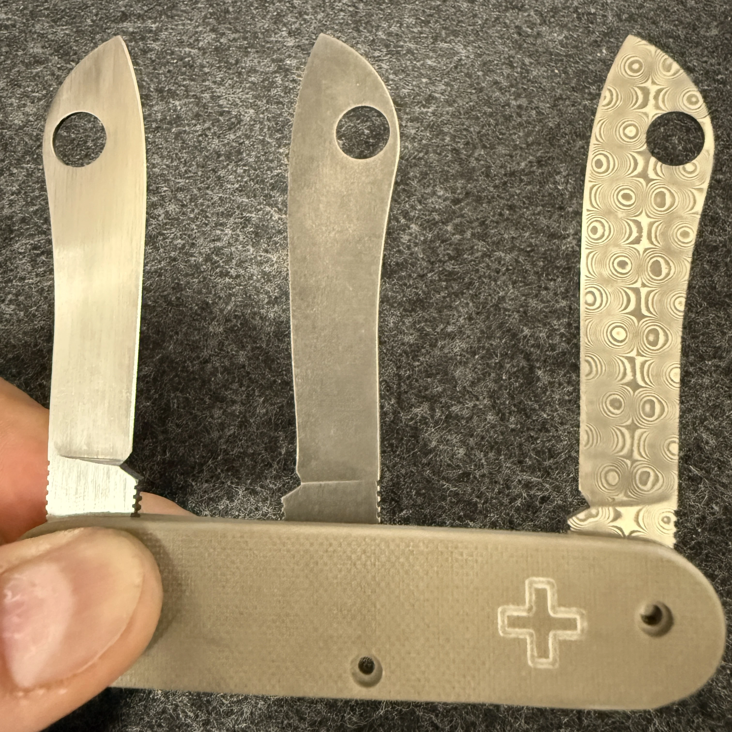 Handmade Damascus Steel with quick-opening hole Replacement Blade for 91mm Victorinox Swiss Army Knife SAK DIY Accessories
Handmade Damascus Steel with quick-opening hole Replacement Blade for 91mm Victorinox Swiss Army Knife SAK DIY Accessories