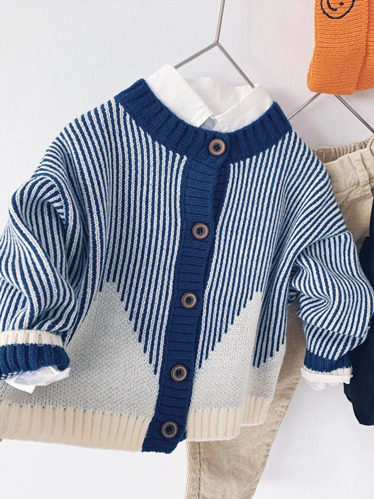 Autumn New Boys' Cardigan Baby Knitted Sweater Cardigan Children's Casual Coat Trend Knitwear Children Top Children's Clothing
Autumn New Boys' Cardigan Baby Knitted Sweater Cardigan Children's Casual Coat Trend Knitwear Children Top Children's Clothing