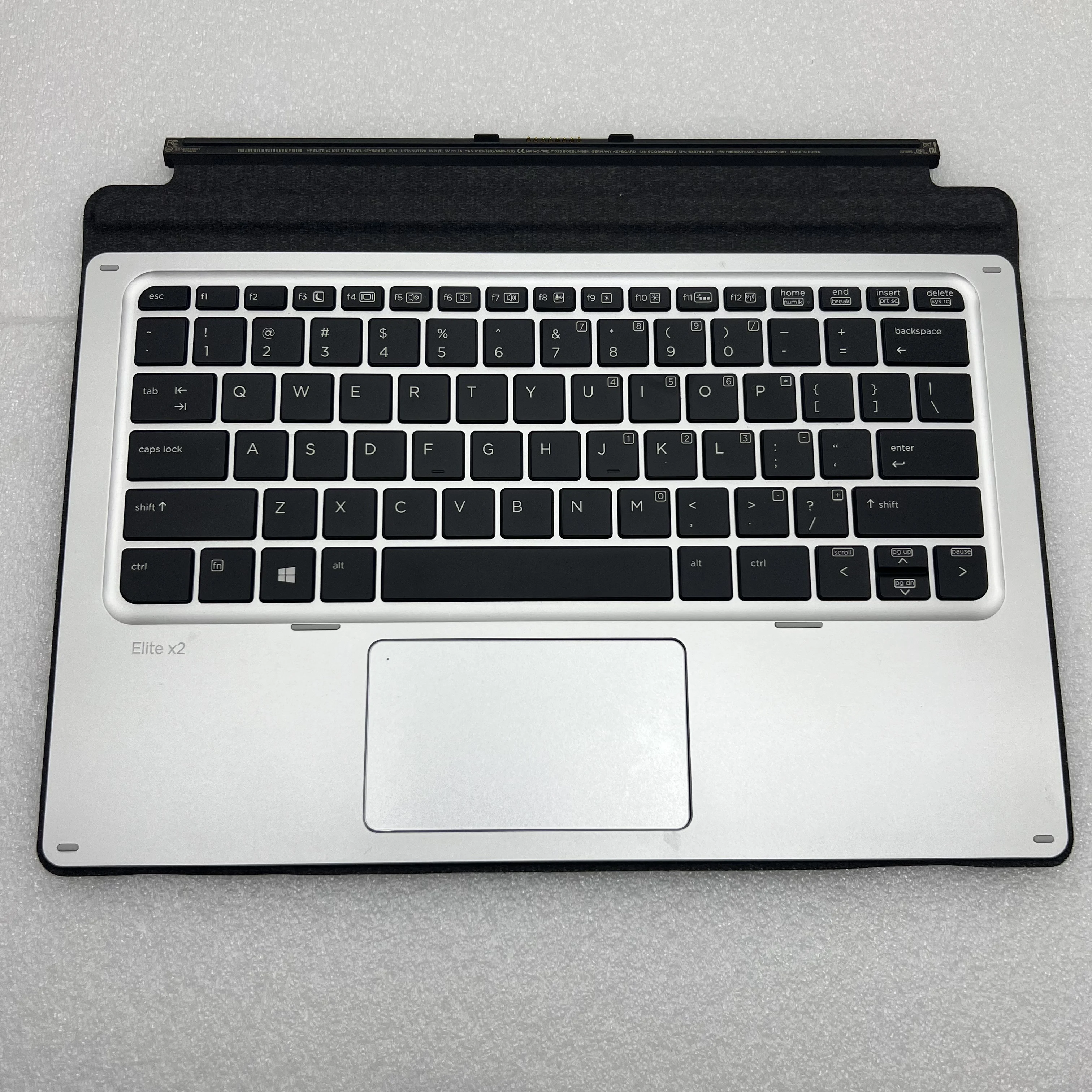 USA/Sweden with backlight for HP Elite x2 1012 G1 Palm Rest Keyboard with TouchpadHSTNN-D72K 845651-B31 846748-B31
USA/Sweden with backlight for HP Elite x2 1012 G1 Palm Rest Keyboard with TouchpadHSTNN-D72K 845651-B31 846748-B31