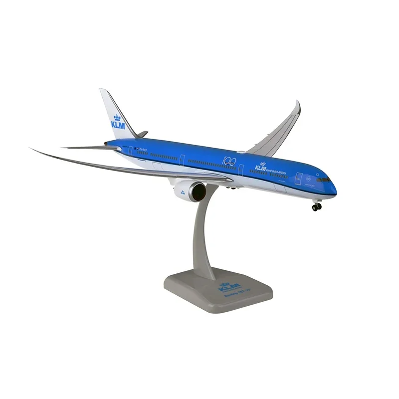 Модель самолета авиакомпании KLM B787-10 в масштабе 1:200, сборка из АБС-пластика с базовым посадочным шасси, самолет для коллекционирования
Модель самолета авиакомпании KLM B787-10 в масштабе 1:200, сборка из АБС-пластика с базовым посадочным шасси, самолет для коллекционирования