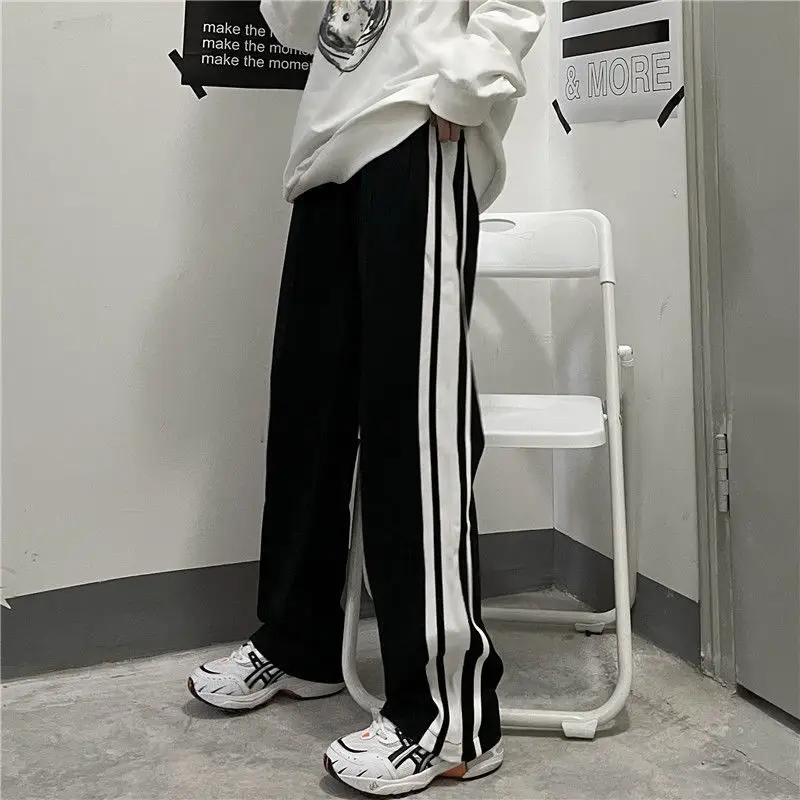 Striped Straight Pants Sports Pants Spring and Summer New Korean Version Ins Students Loose Wide-leg Casual Pants Women
Striped Straight Pants Sports Pants Spring and Summer New Korean Version Ins Students Loose Wide-leg Casual Pants Women