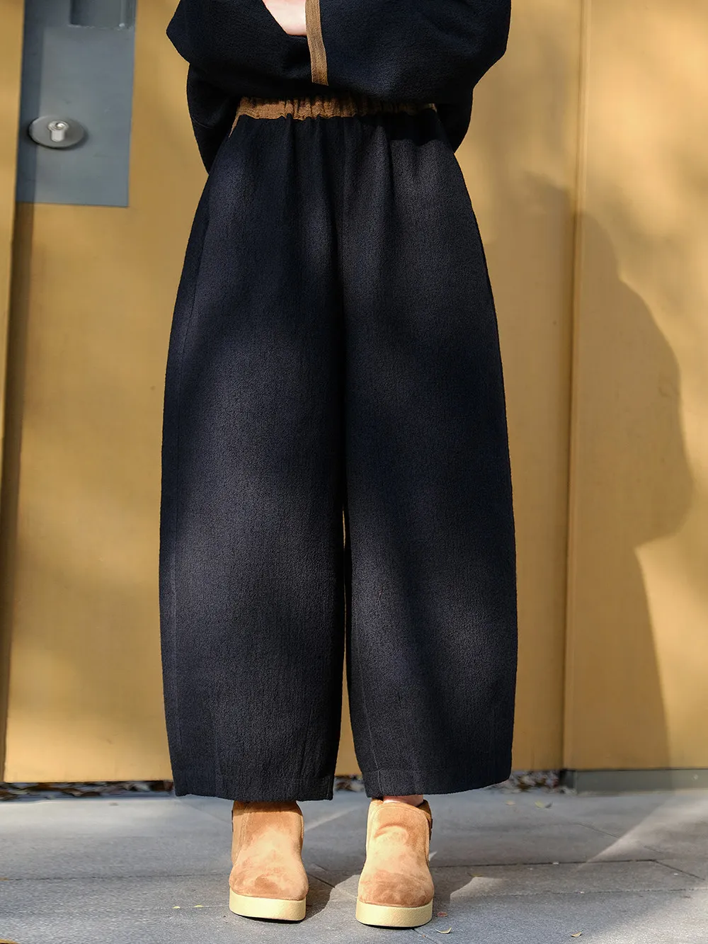 Soft Wool Blend Double Layer Wide Leg Nine Pants Elastic Waist Casual Trousers for Women Autumn Winter Faion Trend
Soft Wool Blend Double Layer Wide Leg Nine Pants Elastic Waist Casual Trousers for Women Autumn Winter Faion Trend