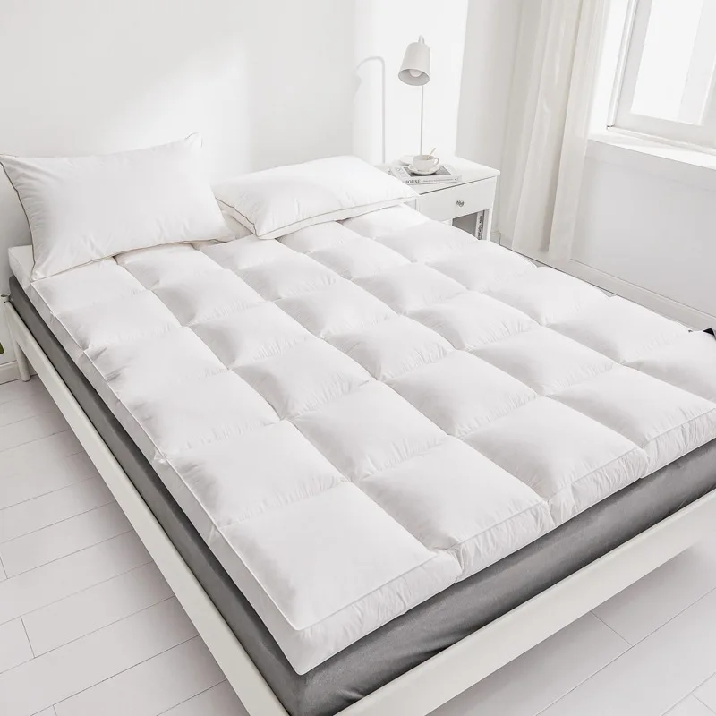 Solid Household mattress thickened folding mattress feather velvet cushion down tatami mattress cushion
Solid Household mattress thickened folding mattress feather velvet cushion down tatami mattress cushion